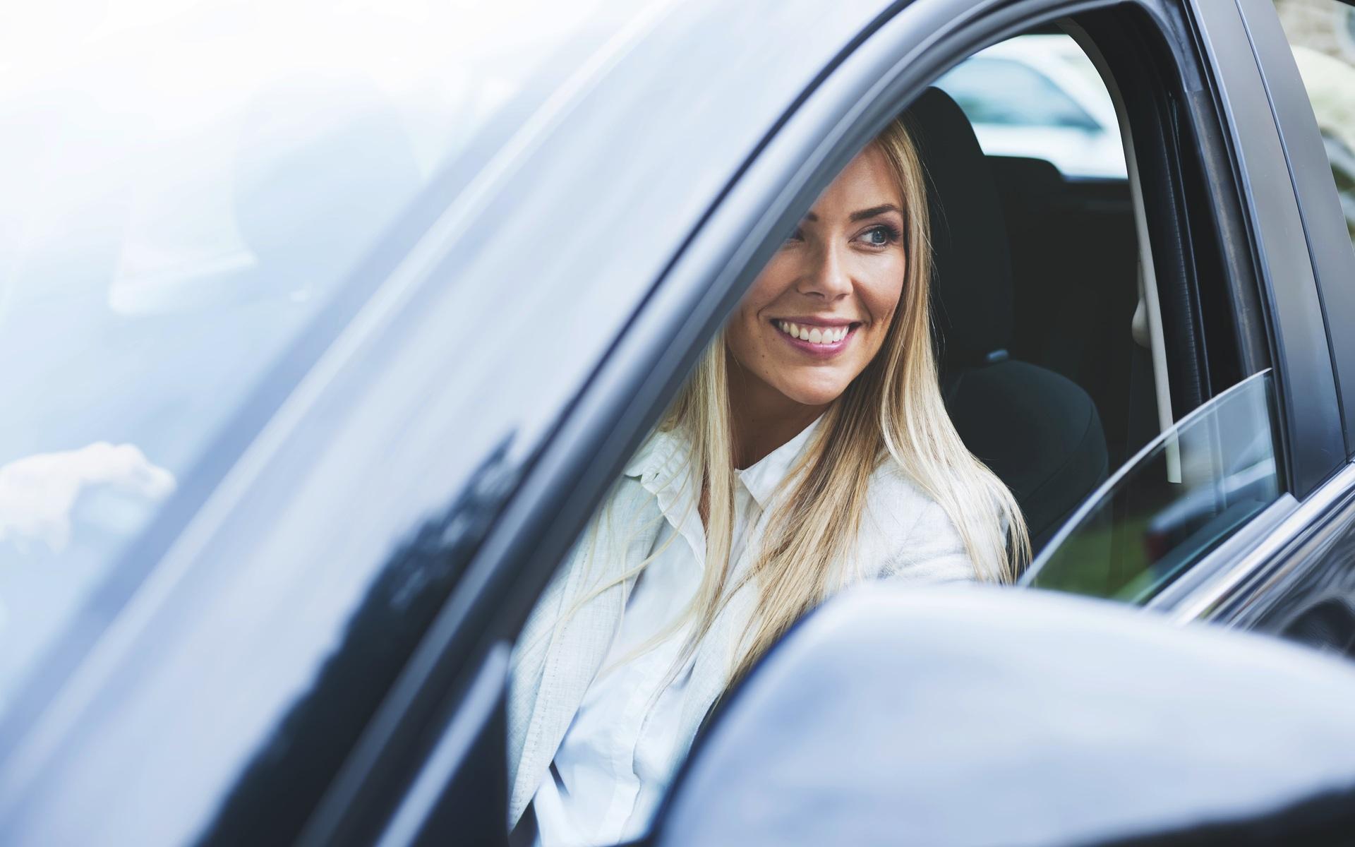Woman in driver Seat - Leaseback
